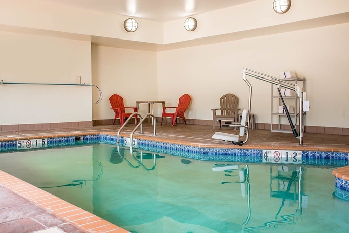 Imagen de la piscina del Hotel Comfort Inn Huntsville Near University. Foto 18