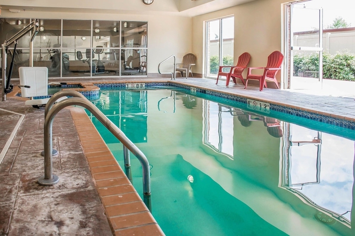 Imagen de la piscina del Hotel Comfort Inn Huntsville Near University. Foto 19