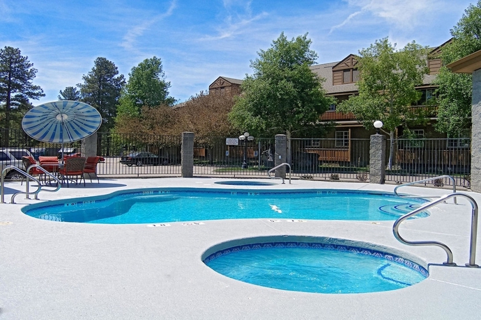 Imagen de la piscina del Hotel Comfort Inn I-17 and I-40. Foto 16