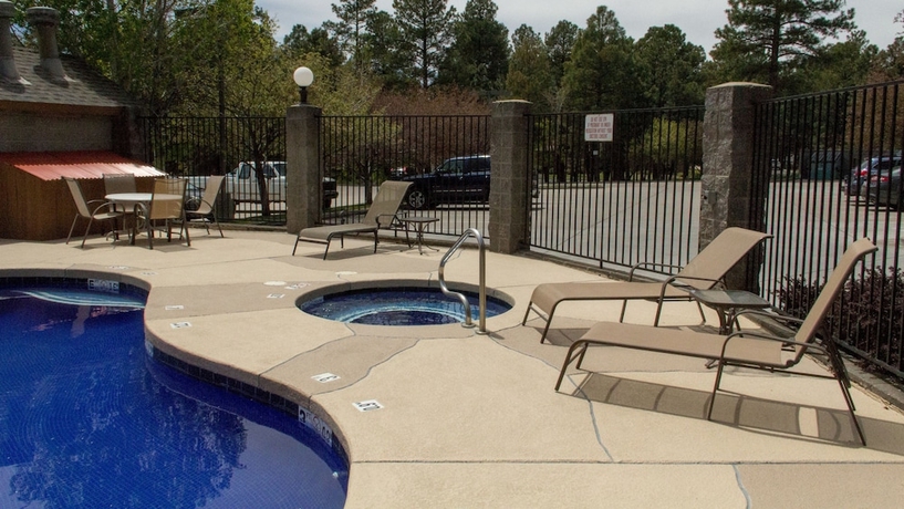 Imagen de la piscina del Hotel Comfort Inn I-17 and I-40. Foto 19