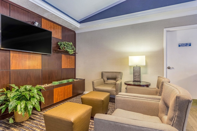 Imagen de los interiores del Hotel Comfort Inn, Independence. Foto 16