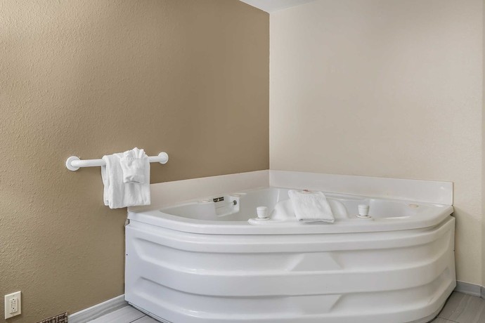 Imagen de la habitación del Hotel Comfort Inn Indianapolis North - Carmel. Foto 10