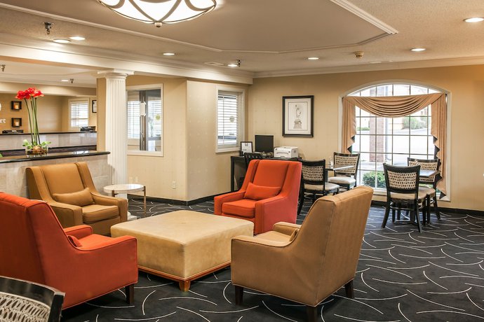 Imagen de los interiores del Hotel Comfort Inn Indianapolis South I-65. Foto 19