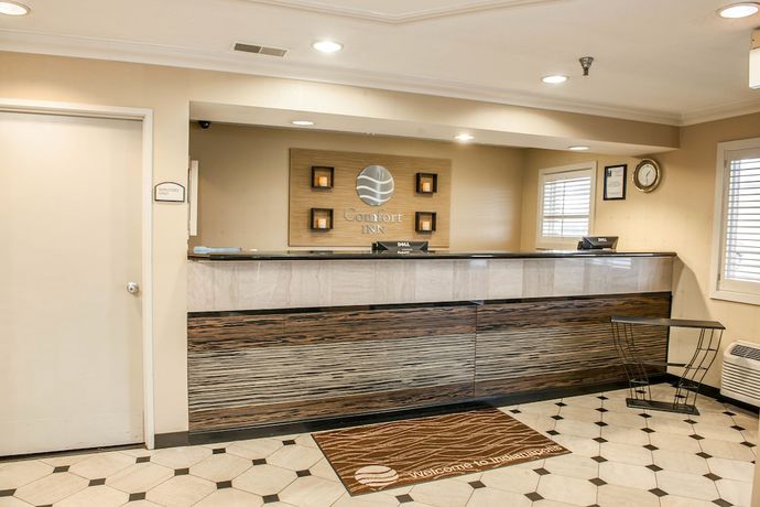 Imagen de los interiores del Hotel Comfort Inn Indianapolis South I-65. Foto 20