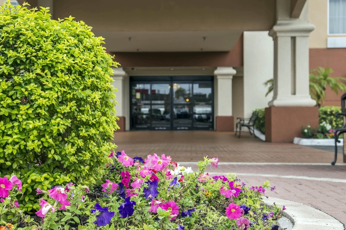 Imagen general del Hotel Comfort Inn International Dr.. Foto 2