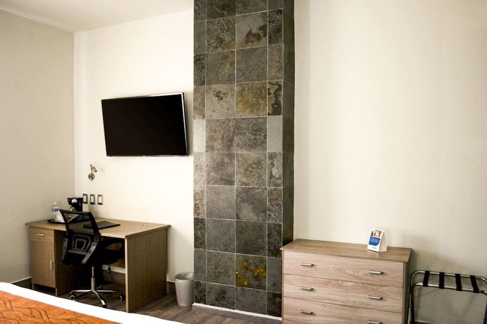 Imagen de la habitación del Hotel Comfort Inn Irapuato. Foto 6