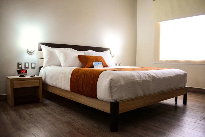 Imagen de la habitación del Hotel Comfort Inn Irapuato. Foto 9