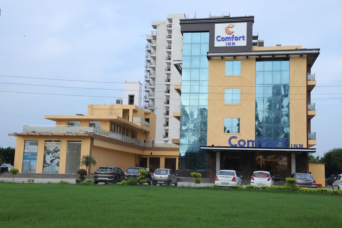 Imagen de los interiores del Hotel Comfort Inn Karnal. Foto 18