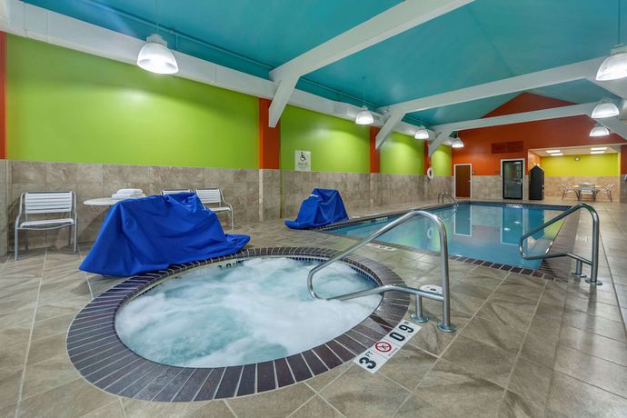Imagen de la piscina del Hotel Comfort Inn Kearney I-80. Foto 18