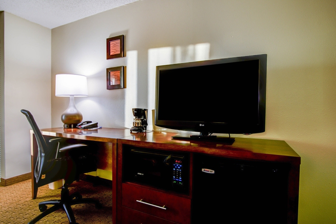 Imagen de la habitación del Hotel Comfort Inn Kennesaw. Foto 8