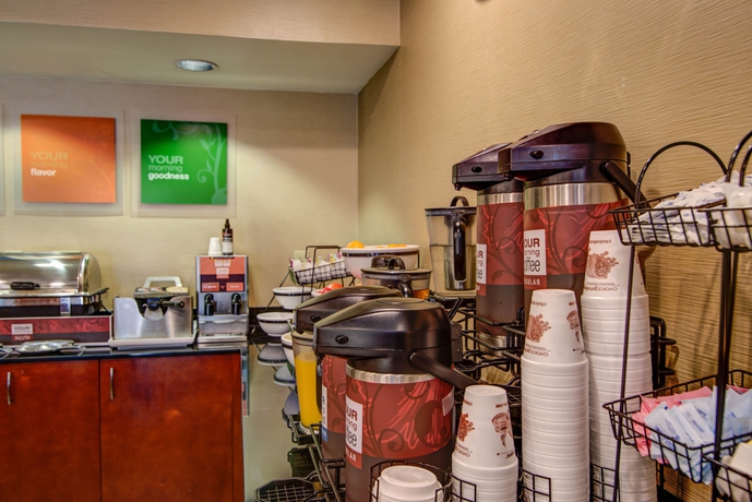 Imagen del bar/restaurante del Hotel Comfort Inn Kennesaw. Foto 3