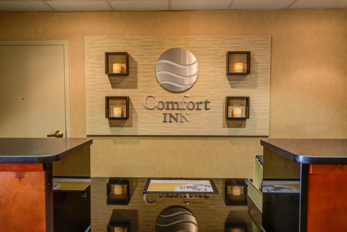 Imagen de los interiores del Hotel Comfort Inn Kennesaw. Foto 16
