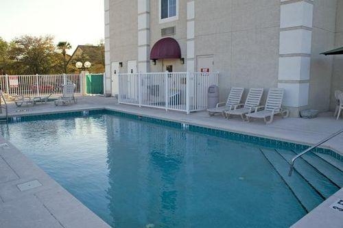 Imagen general del Hotel Comfort Inn Kissimmee-lake Buena Vista South. Foto 9