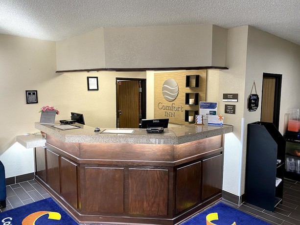 Imagen de los interiores del Hotel Comfort Inn Kokomo Speedway. Foto 11