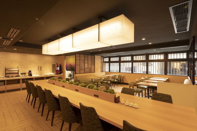 Imagen del bar/restaurante del Hotel Comfort Inn Kyoto Shijokarasuma. Foto 2