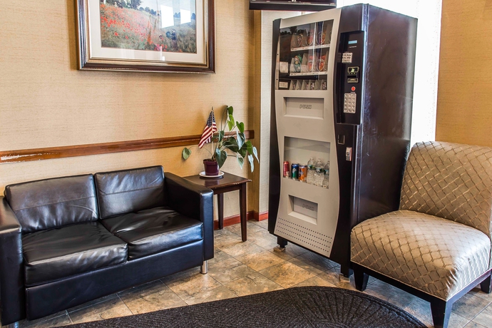 Imagen de los interiores del Hotel Comfort Inn Laguardia Airport - 83rd St. Foto 12