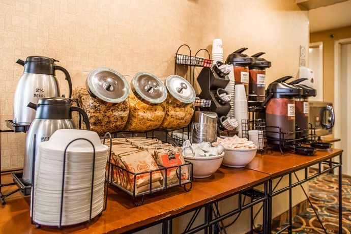 Imagen del bar/restaurante del Hotel Comfort Inn Laguardia Airport - 83rd St. Foto 4