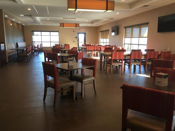 Imagen del bar/restaurante del Hotel Comfort Inn Latham - Albany North. Foto 4