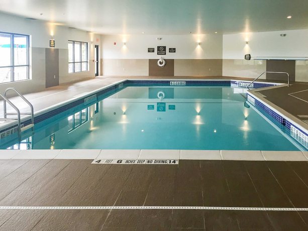 Imagen de la piscina del Hotel Comfort Inn Latham - Albany North. Foto 16