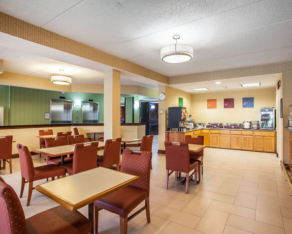 Imagen del bar/restaurante del Hotel Comfort Inn Lehigh Valley West - Allentown. Foto 5