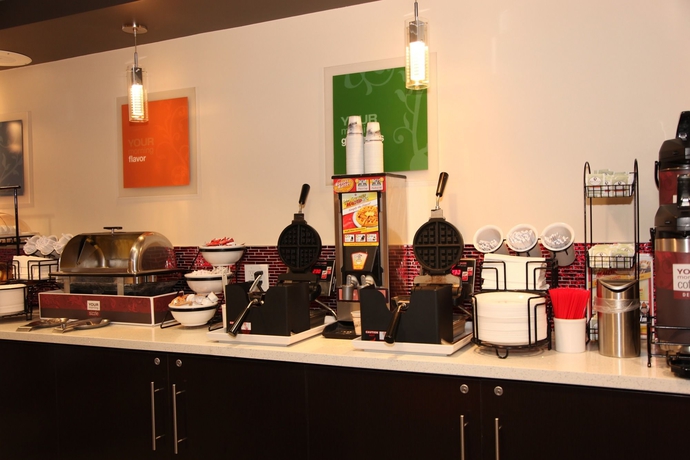 Imagen del bar/restaurante del Hotel Comfort Inn Los Angeles Near Hollywood. Foto 3