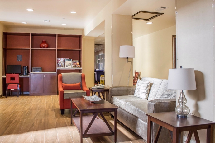 Imagen de los interiores del Hotel Comfort Inn Lucky Lane. Foto 15