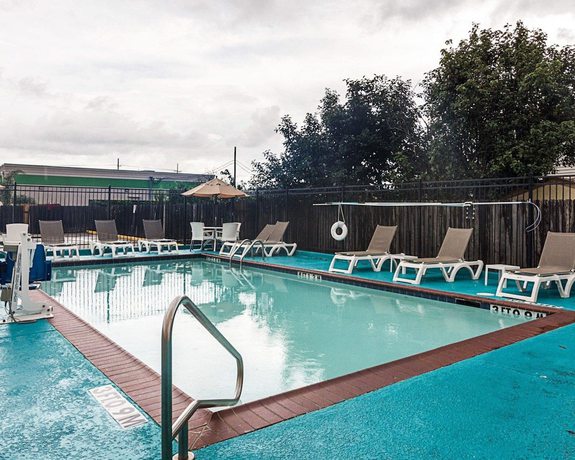 Imagen de la piscina del Hotel Comfort Inn Marrero - New Orleans West. Foto 20