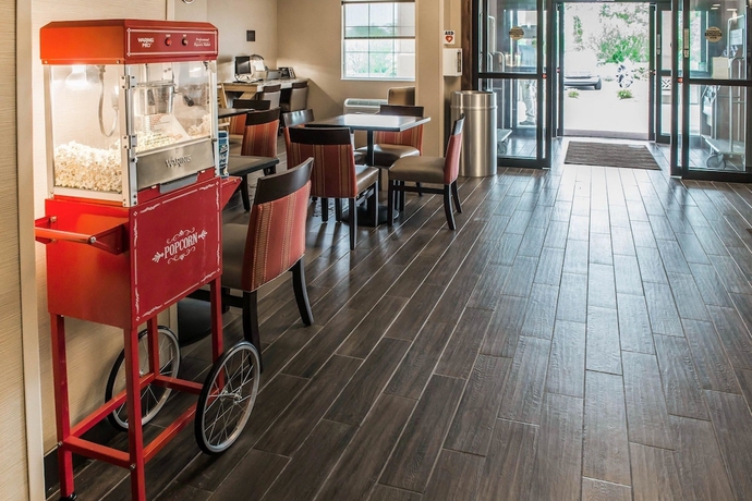 Imagen de los interiores del Hotel Comfort Inn Meadowlands. Foto 17