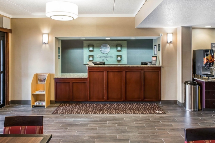 Imagen de los interiores del Hotel Comfort Inn Meadowlands. Foto 19