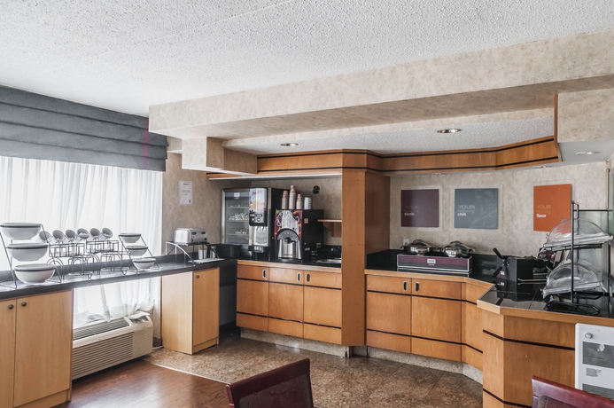 Imagen del bar/restaurante del Hotel Comfort Inn Meadowvale. Foto 4