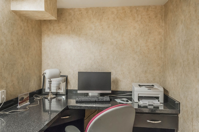 Imagen de los interiores del Hotel Comfort Inn Meadowvale. Foto 14