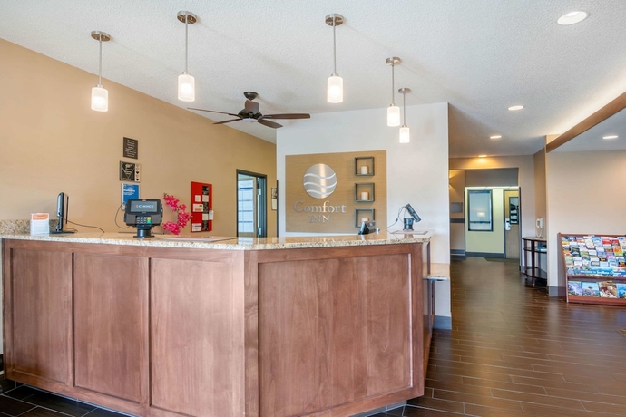 Imagen de los interiores del Hotel Comfort Inn Medford North. Foto 16