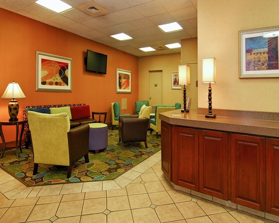 Imagen de los interiores del Hotel Comfort Inn Memphis Downtown. Foto 13