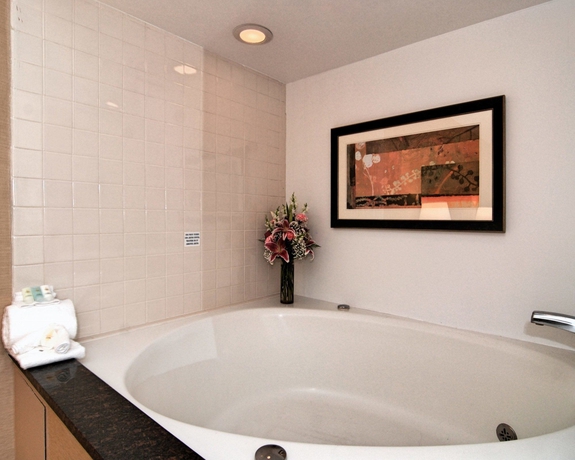 Imagen de la habitación del Hotel Comfort Inn Metro Airport. Foto 9