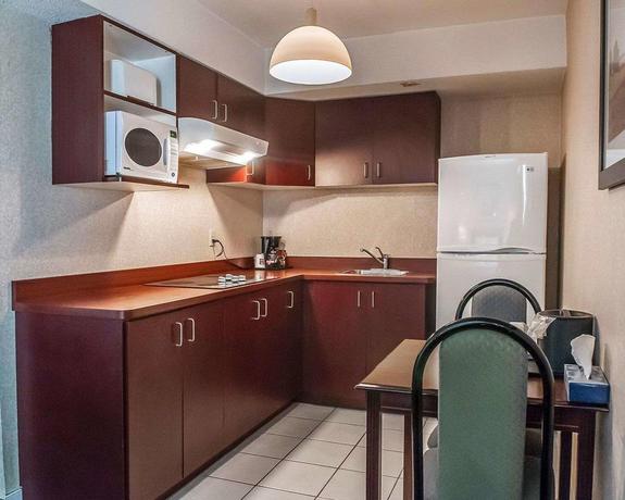 Imagen de la habitación del Hotel Comfort Inn Mississauga. Foto 6