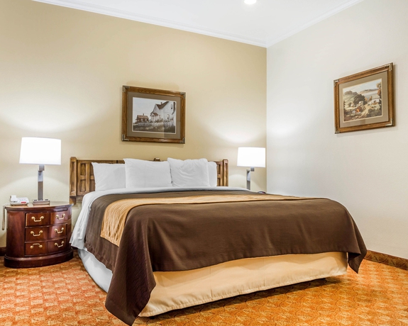 Imagen de la habitación del Hotel Comfort Inn Monterey Peninsula Airport. Foto 9