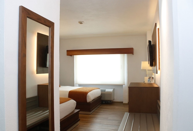 Imagen de la habitación del Hotel Comfort Inn Monterrey Valle. Foto 2