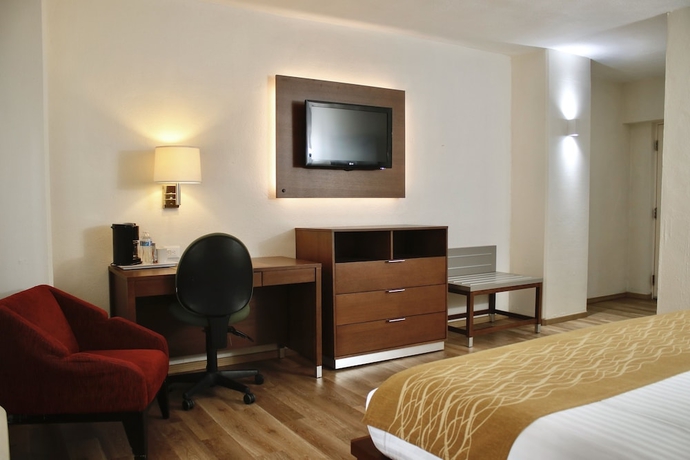 Imagen de la habitación del Hotel Comfort Inn Monterrey Valle. Foto 9
