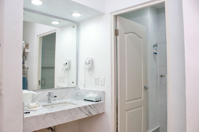 Imagen de la habitación del Hotel Comfort Inn Monterrey Valle. Foto 13