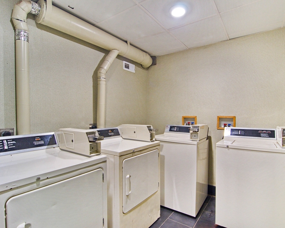 Imagen de los interiores del Hotel Comfort Inn Monticello. Foto 9