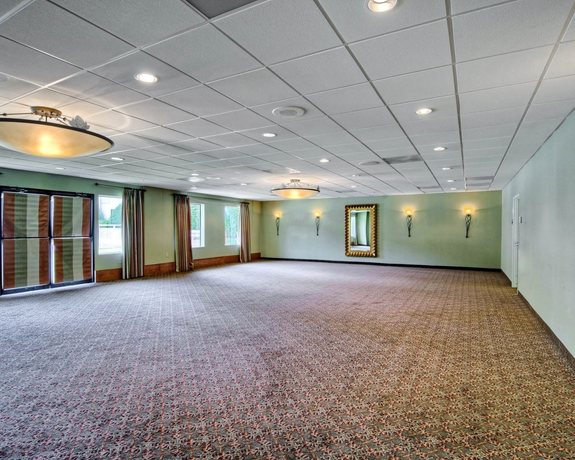 Imagen de los interiores del Hotel Comfort Inn Monticello. Foto 11