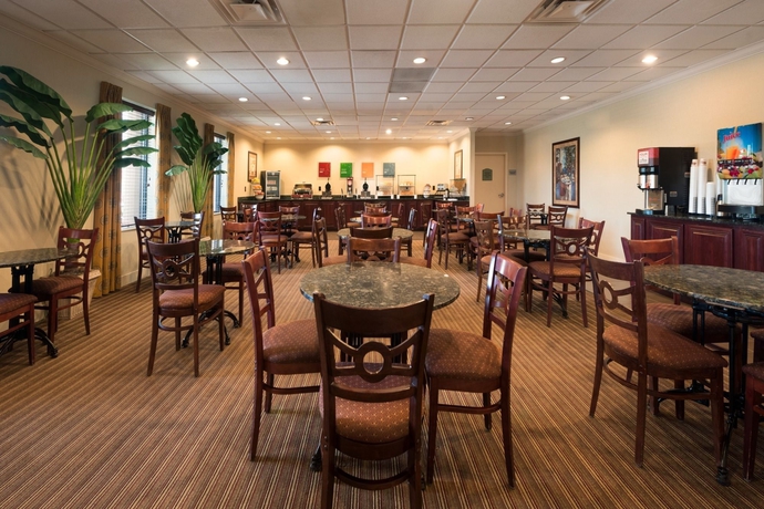 Imagen del bar/restaurante del Hotel Comfort Inn Monticello. Foto 3