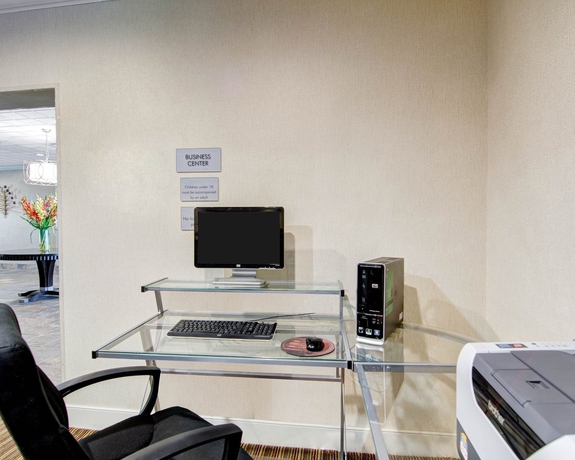 Imagen de los interiores del Hotel Comfort Inn Monticello. Foto 14
