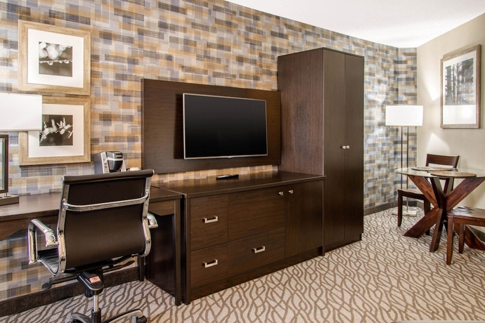 Imagen de la habitación del Hotel Comfort Inn Montreal Aeroport. Foto 13