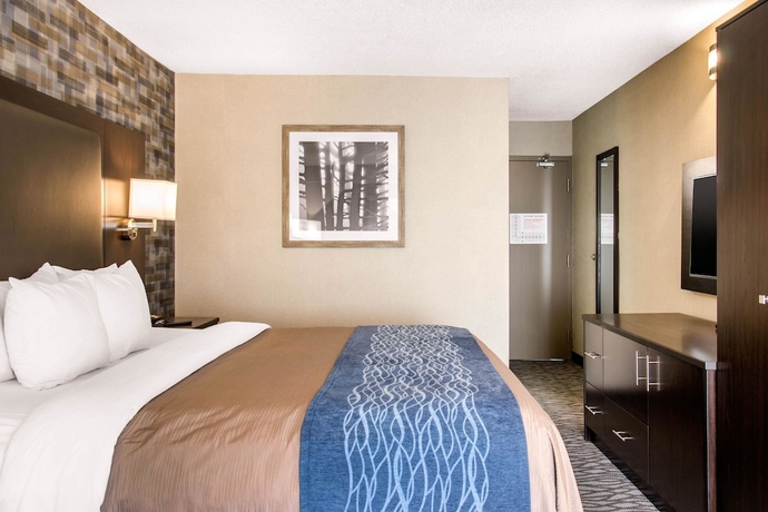 Imagen de la habitación del Hotel Comfort Inn Montreal Aeroport. Foto 14