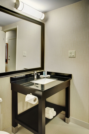 Imagen de la habitación del Hotel Comfort Inn Montreal - Laval - Highway 15. Foto 1