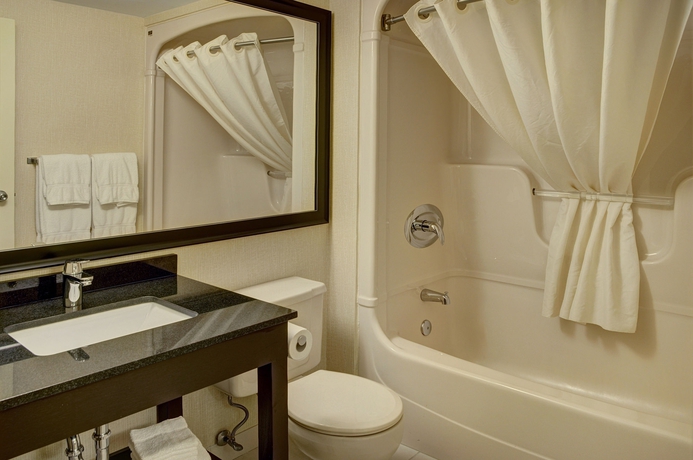 Imagen de la habitación del Hotel Comfort Inn Montreal - Laval - Highway 15. Foto 10