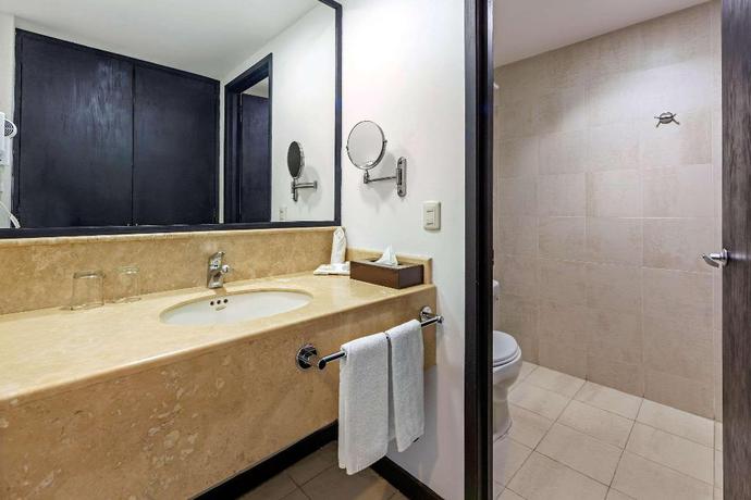 Imagen de la habitación del Hotel Comfort Inn Morelia. Foto 10