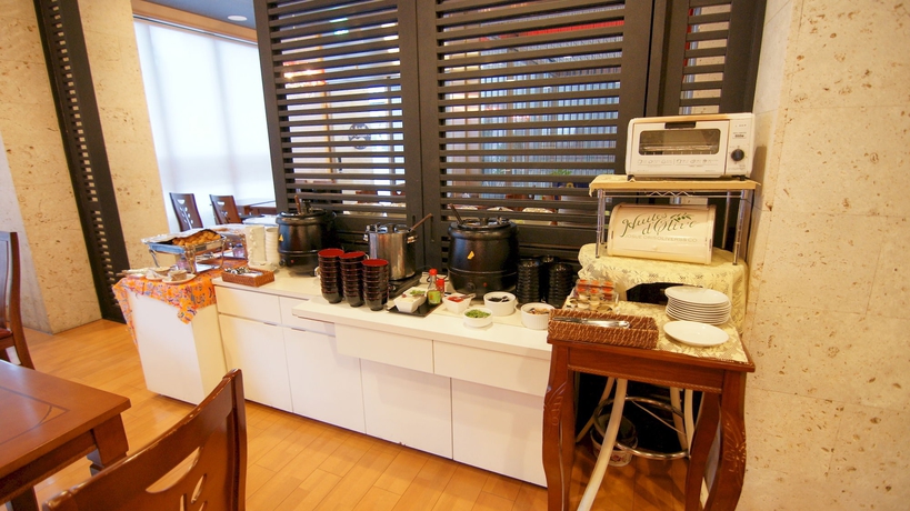 Imagen de la habitación del Hotel Comfort Inn Naha Tomari Port. Foto 11