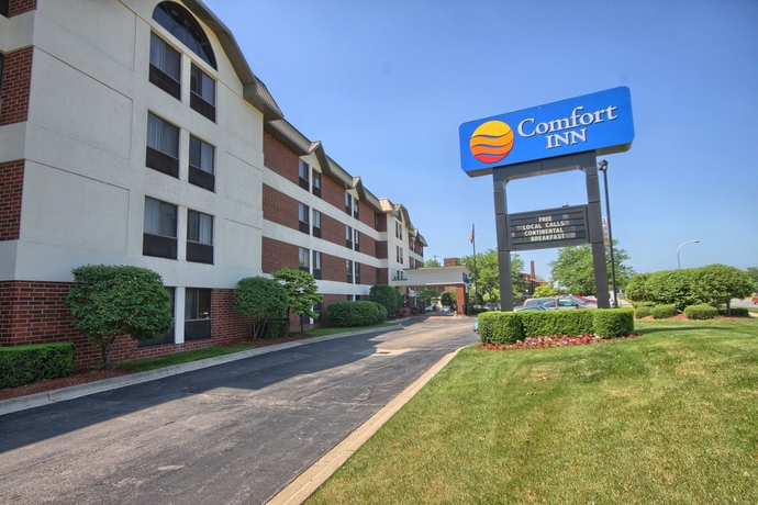 Imagen de los exteriores del Hotel Comfort Inn Near Greenfield Village. Foto 13